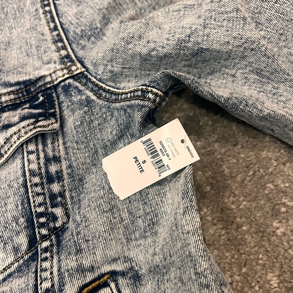 NWT puff shoulder Jean jacket - Picture 4 of 5
